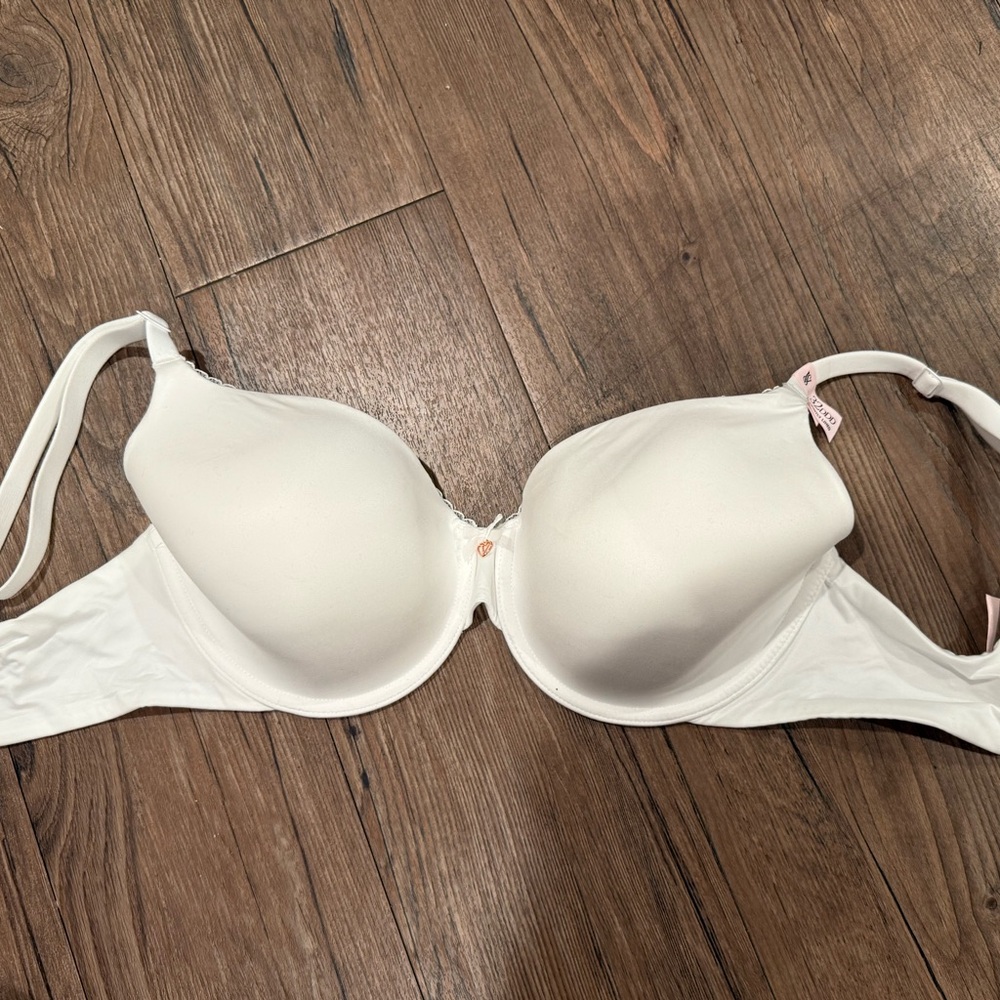 Victoria’s Secret White Bra